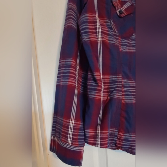 Checked shirt - Picture 3 of 13